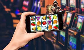 VIP888 ဘောလုံး Parlay လောင်းကစား — မြန်မာ ကစားသမား Accumulator Bet တွက်ချက်နေသောမြင်ကွင်း